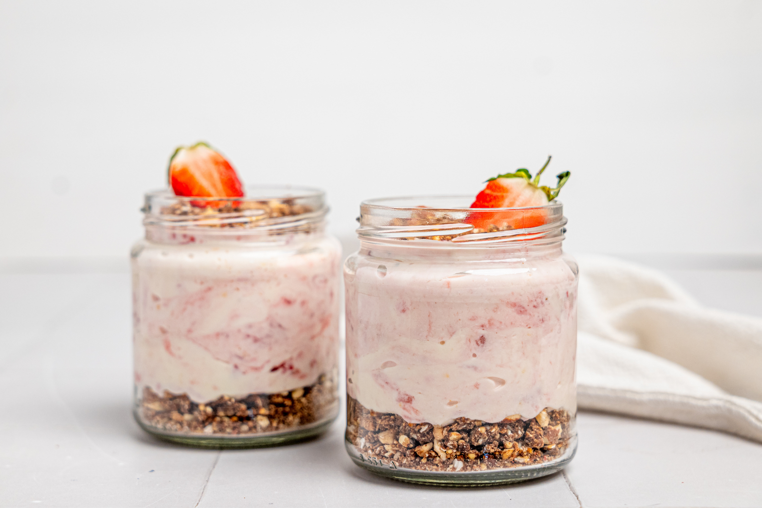 strawberry cottage cheese - cheesecake pots