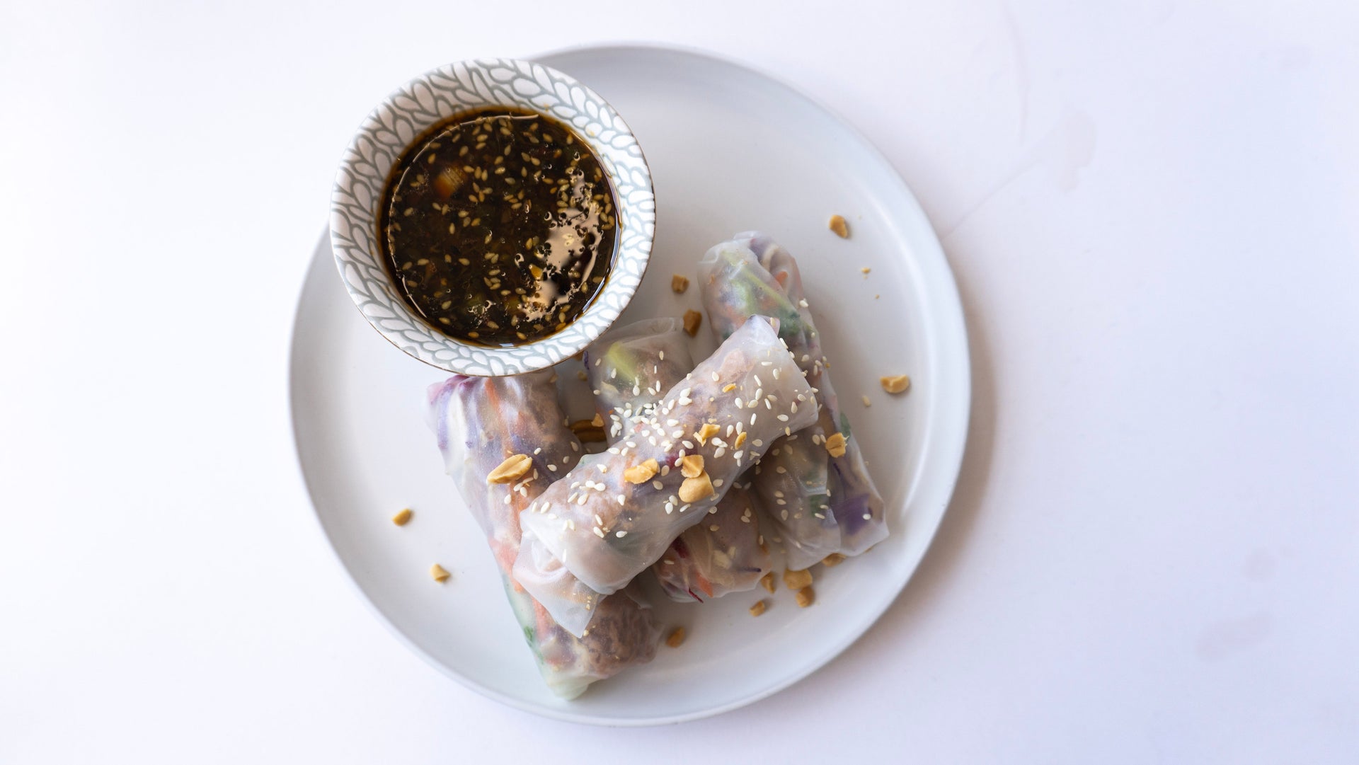 quick and easy tuna rice paper rolls recipe – ready in under 5 minutes!