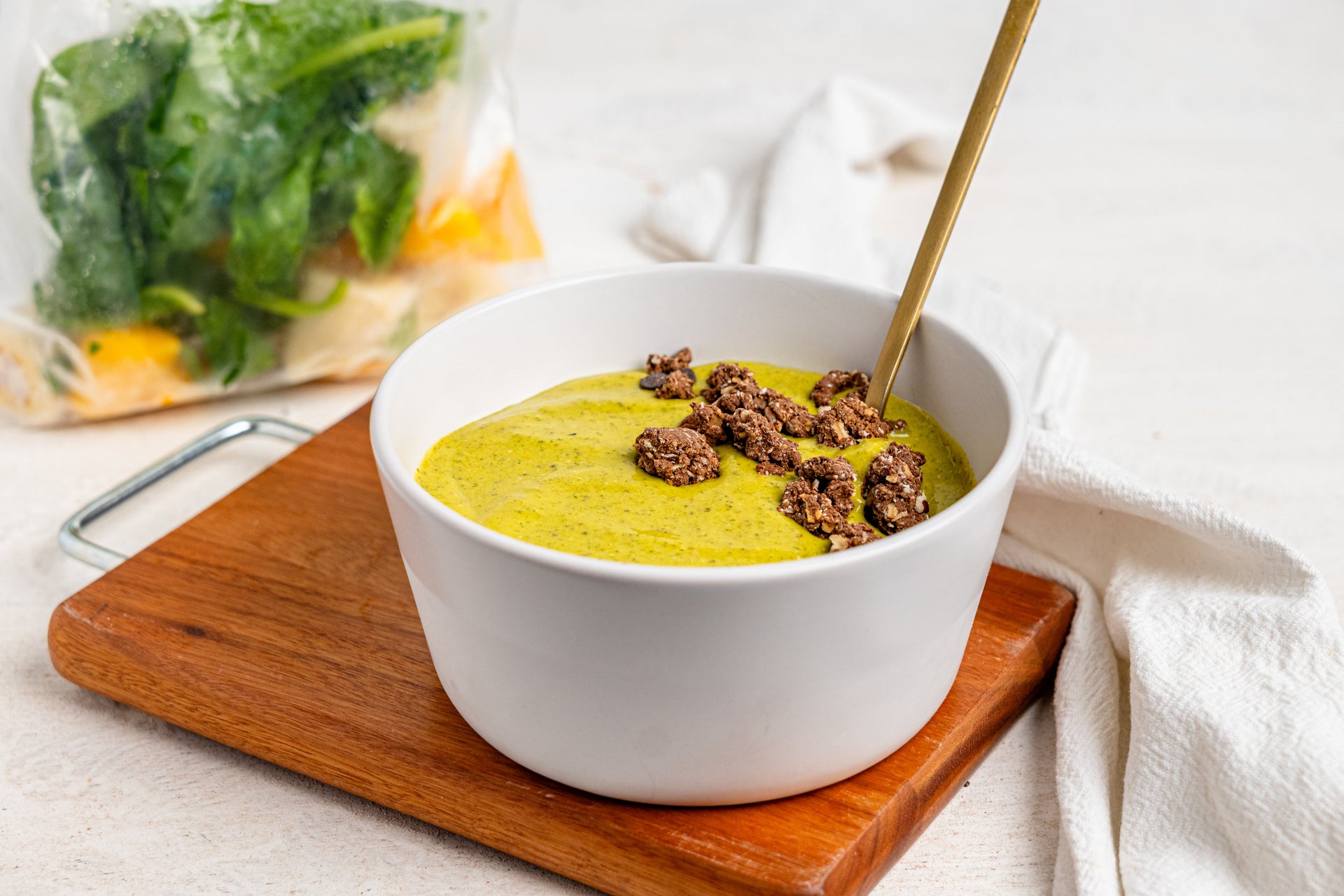 superfood immunity smoothie bowl